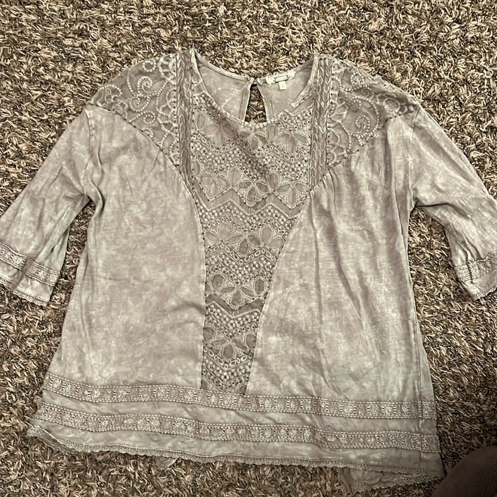 Gimmicks by BKE Open-Back Fashion Top Size Large